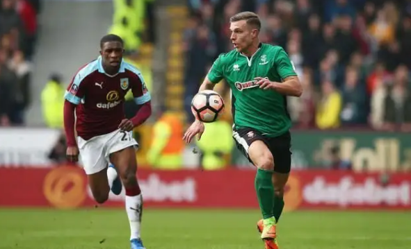 VCT：Alfajer精准爆发上演防守四杀，FNC 2-1淘汰RRQ