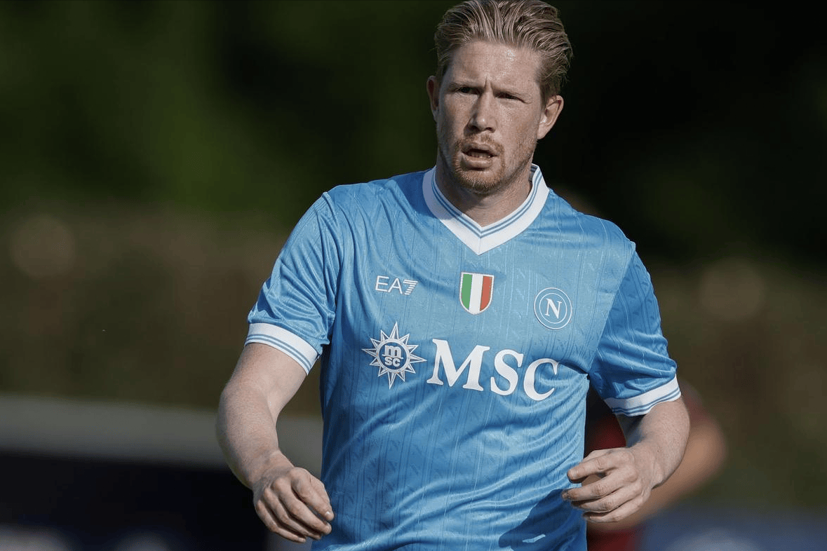 足坛传奇球星克罗斯现场观战湖侠 并晒出自己与东契奇合照